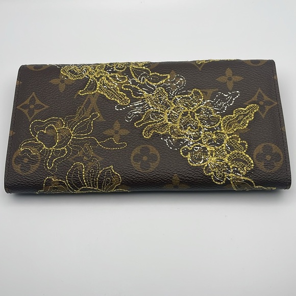 LOUIS VUITTON 2007 - Picture 9 of 16